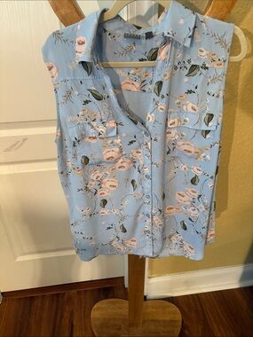 New York & Company SoHo Light Blue Floral Button-Up Blouse XL